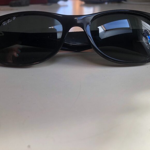 Ray-Ban New Wayfarer Polarized Sunglasses - Picture 1 of 5